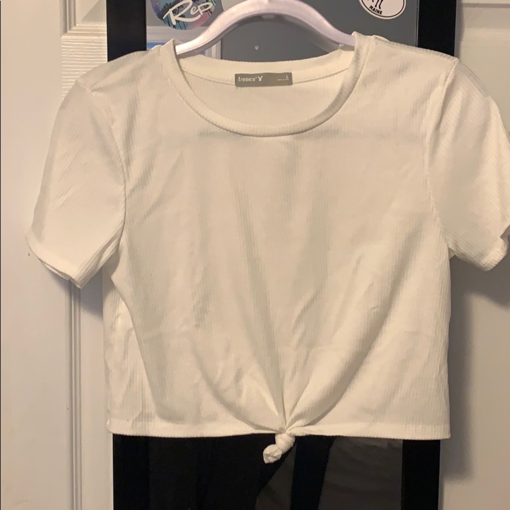 cute white t shirt